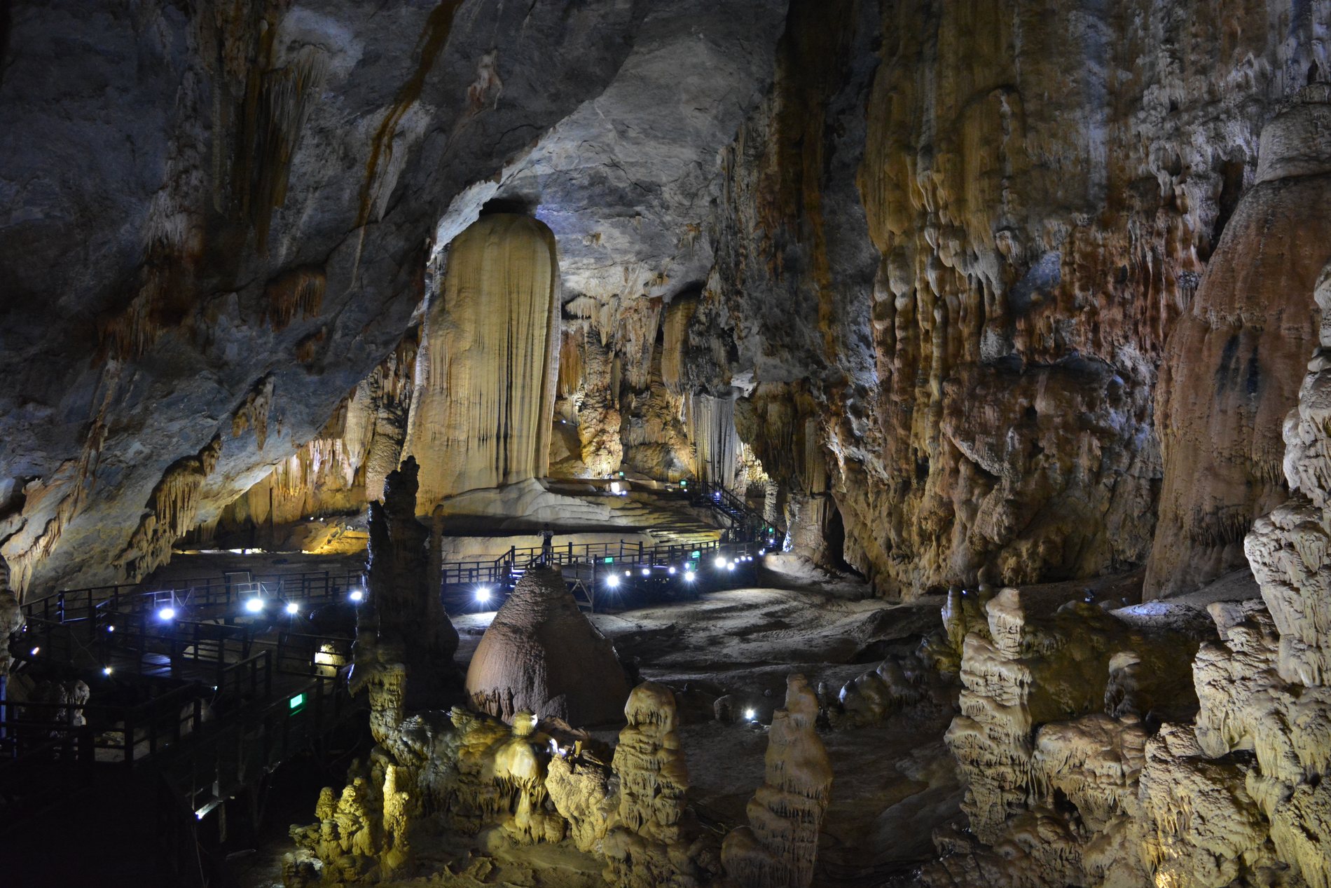 Paradise Cave in Phong Nha